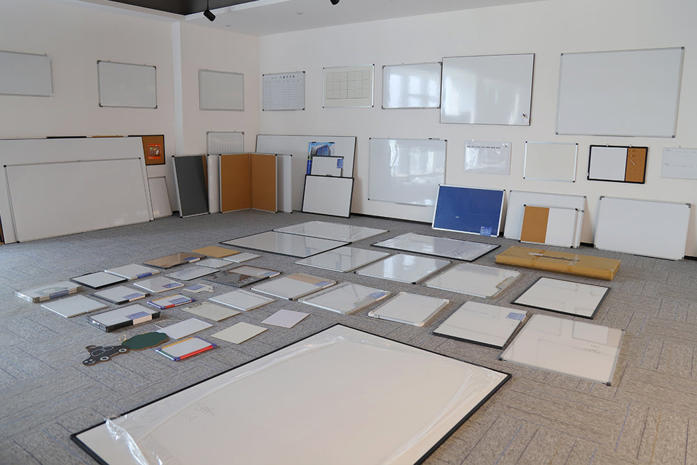 What are the differences between cork board and white board Madic